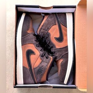 Jordan 1 Mid SE PS Dark Chocolate Size 1.5